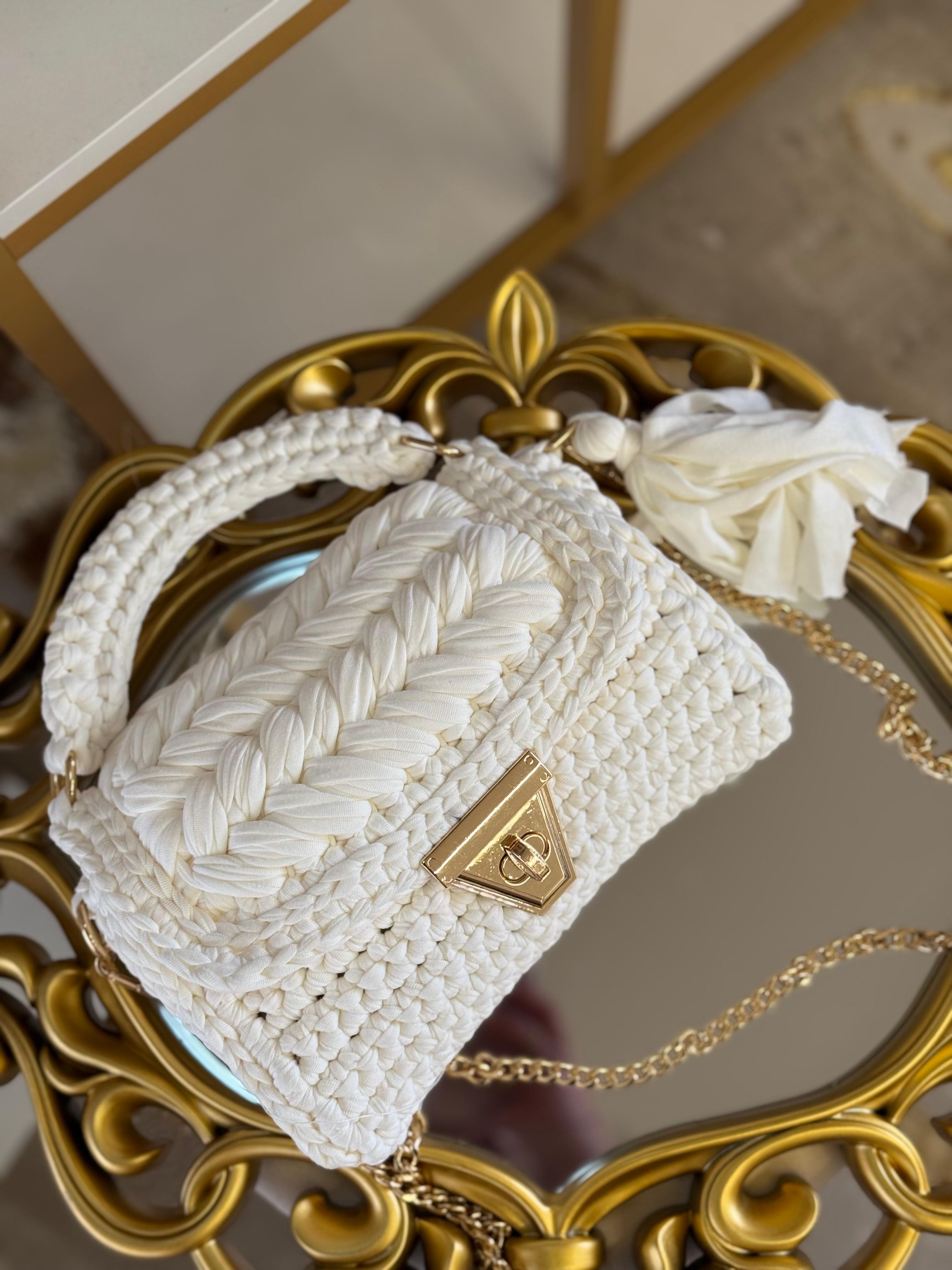 Triangle uncinetto BIANCA