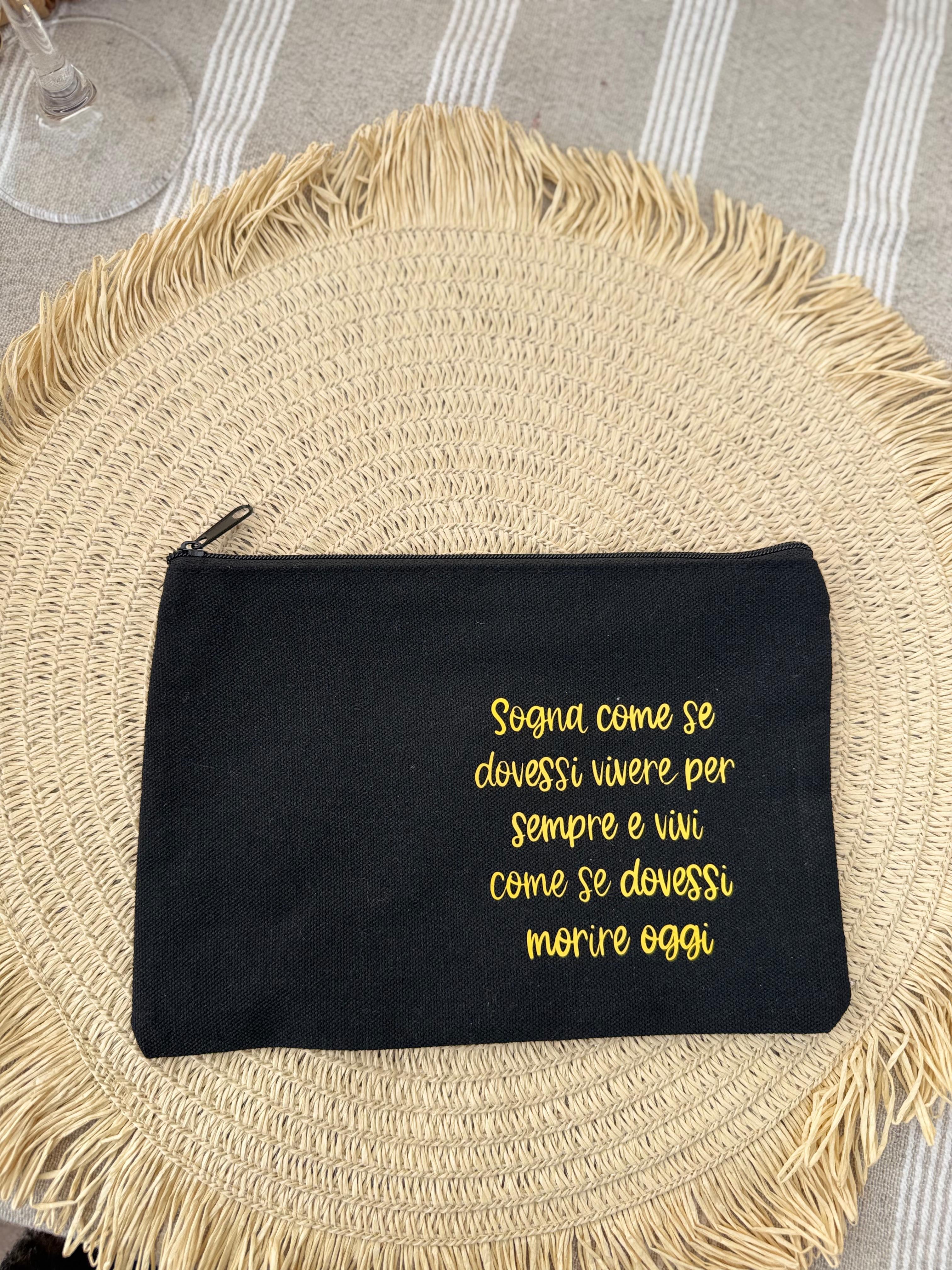 pochette tessuto💐