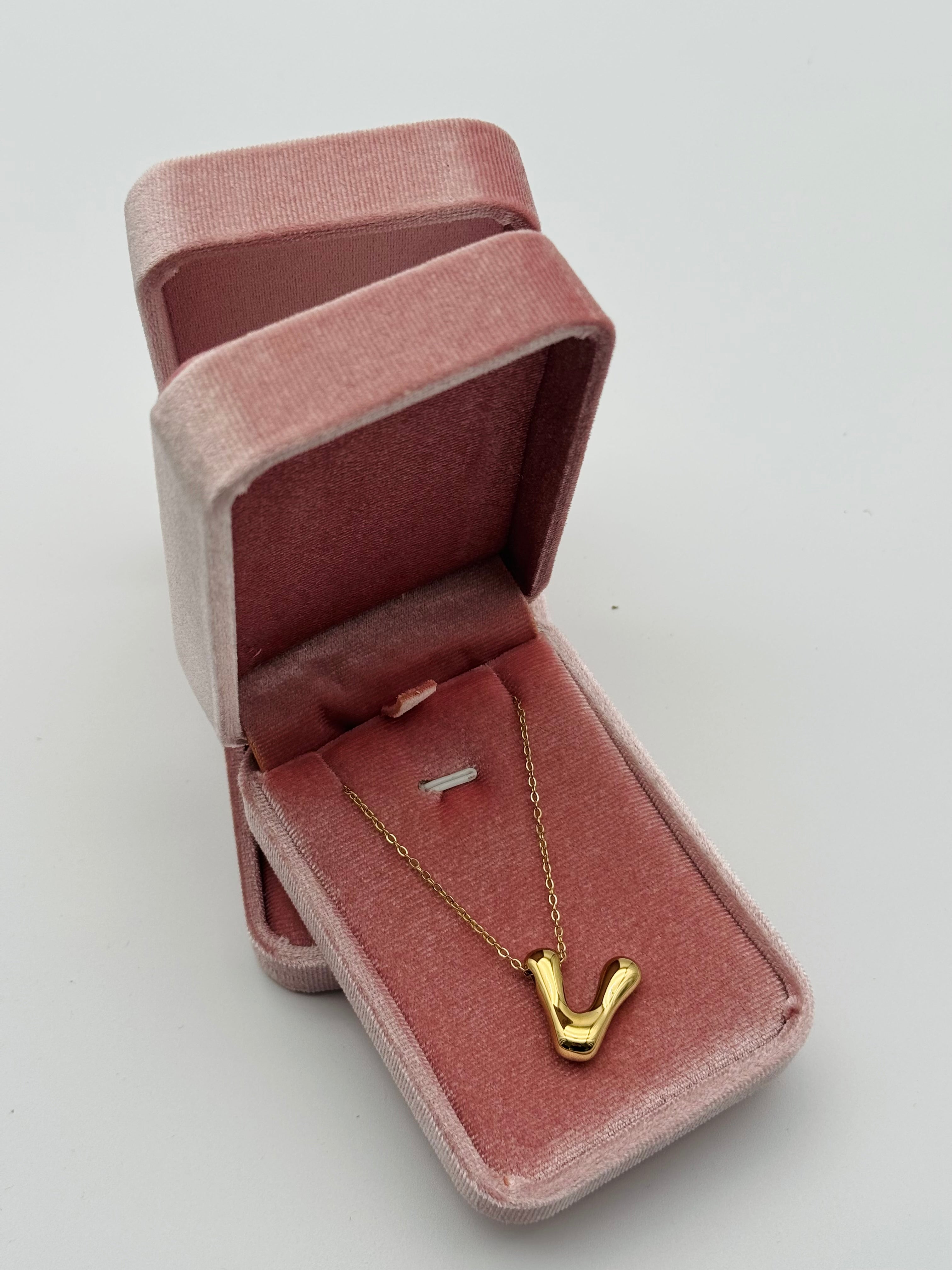Collana Iniziale “V” Acciaio Inox