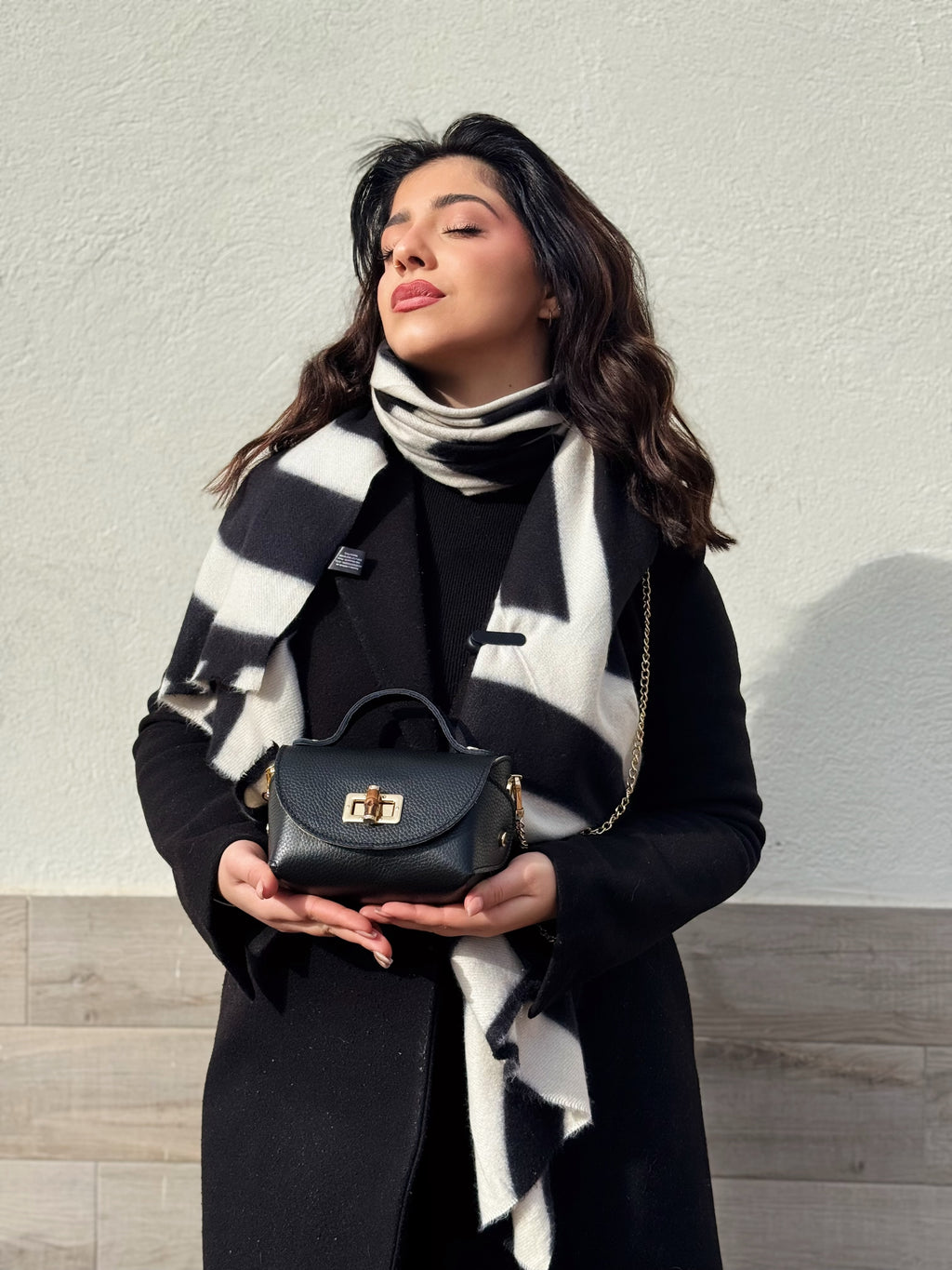 Borsa in vera pelle con chiusura in bambù