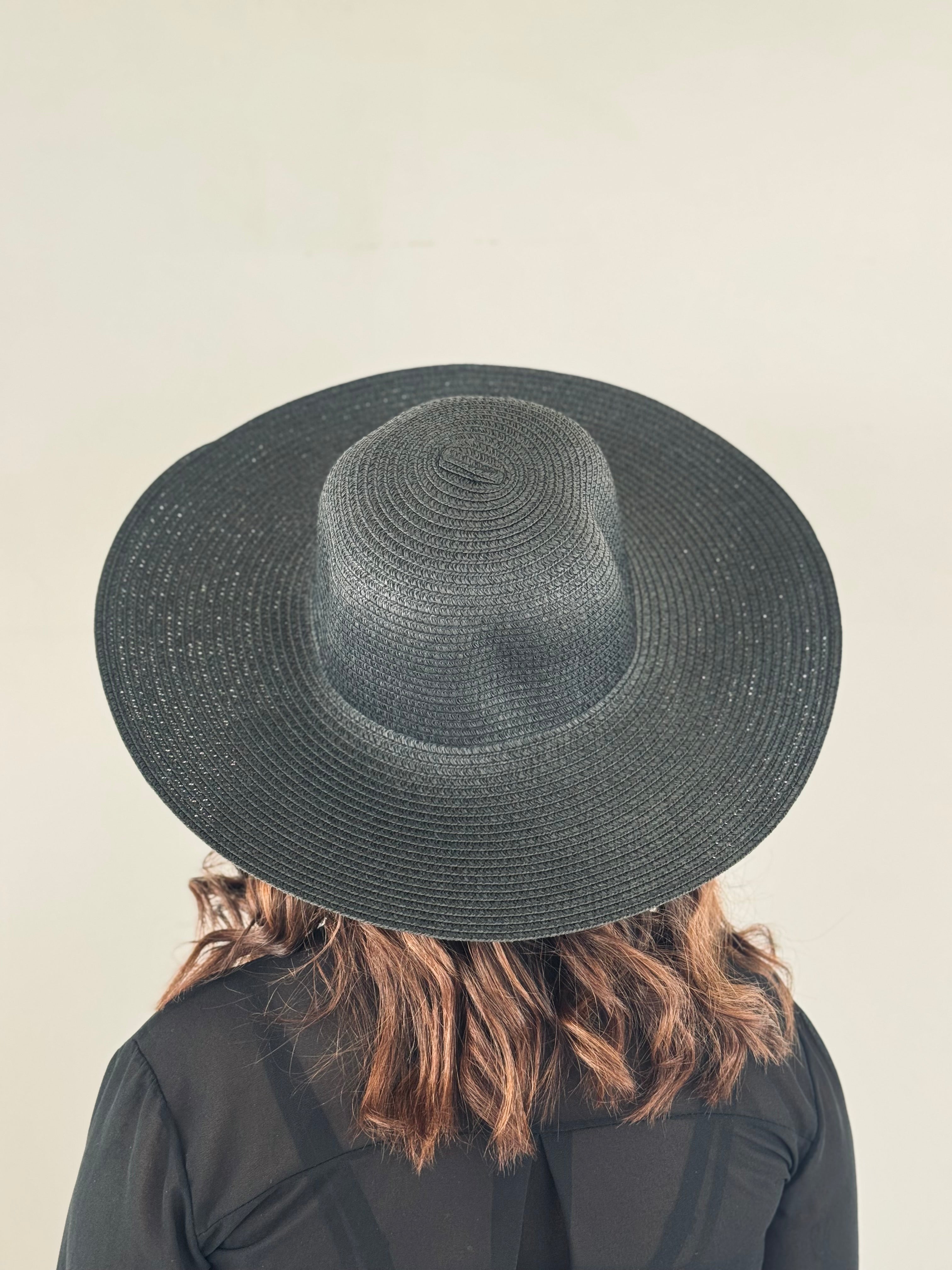 Cappello banda larga tinta unica nero