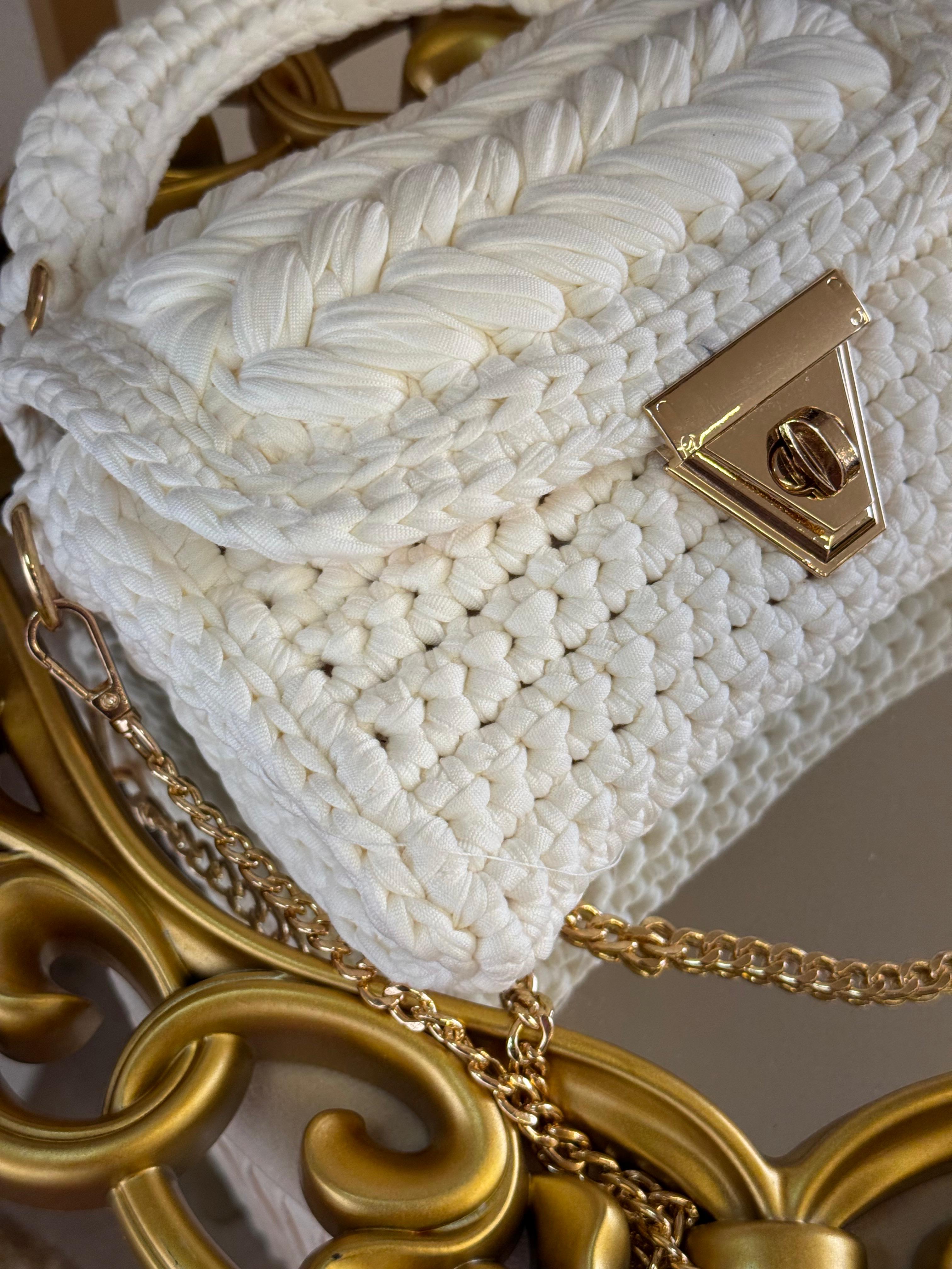 Triangle uncinetto BIANCA