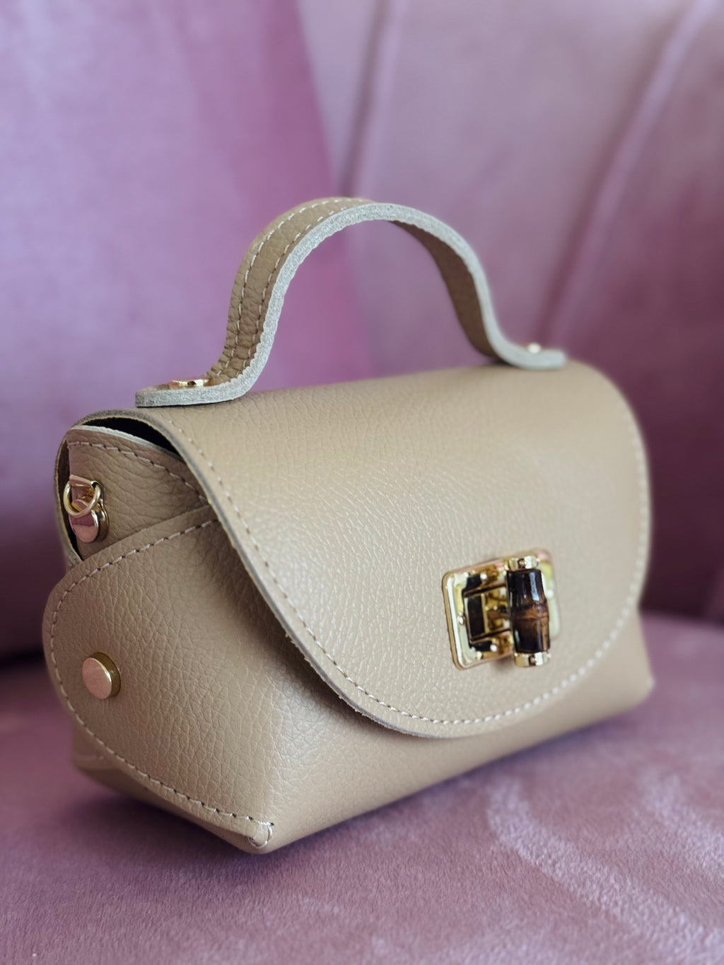 Borsa in vera pelle con chiusura in bambù