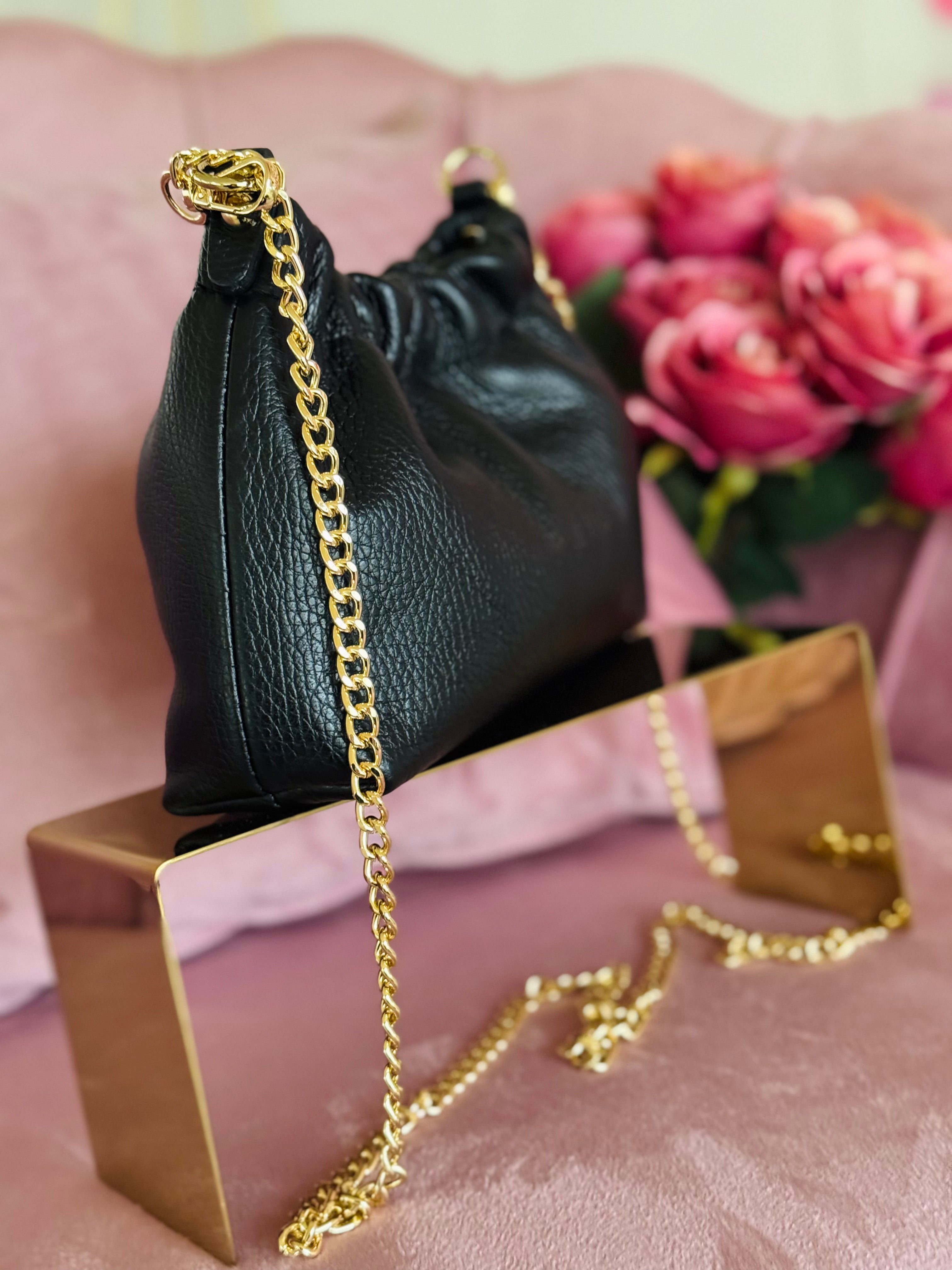 Borsa nera arricciata in vera pelle con catenella